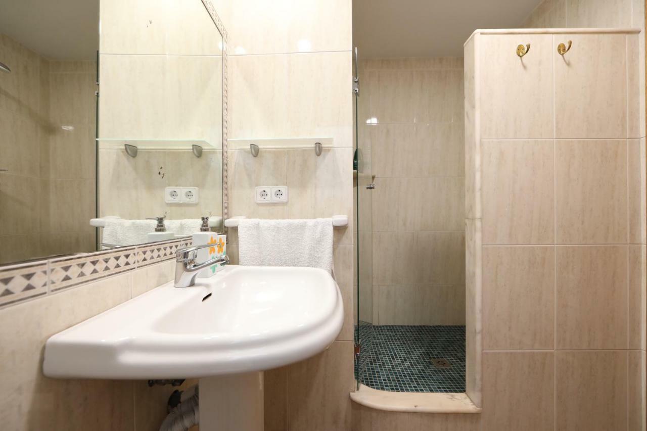 Cozy Apartment City Hall Аликанте Экстерьер фото